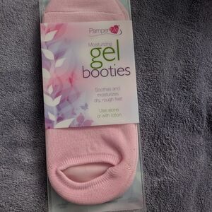 Pamper Me Pink Moisturizing Gel Booties Brand New